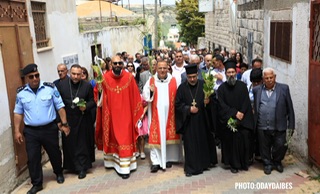 الكهنة والحضور