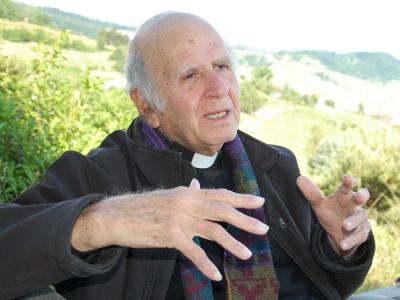 رحيل الاب هنري