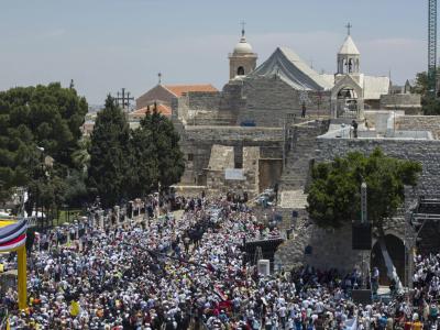 حراسة الرض المقدسة