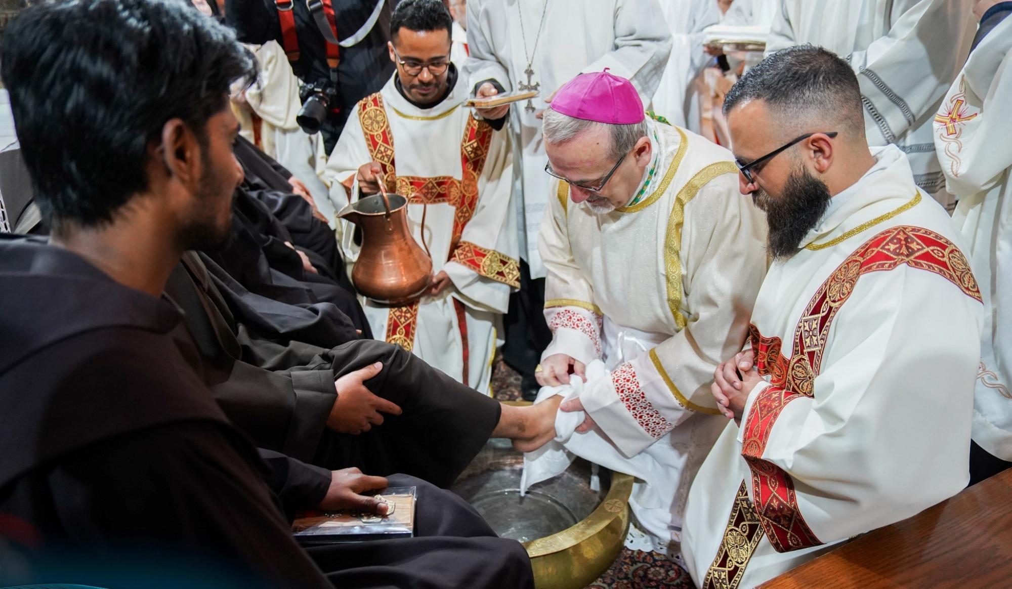 خميس الأسرار 