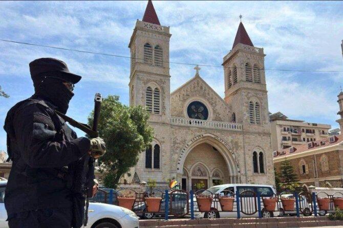 حراسة الكنائس في سوريا بين الترحيب والرفض